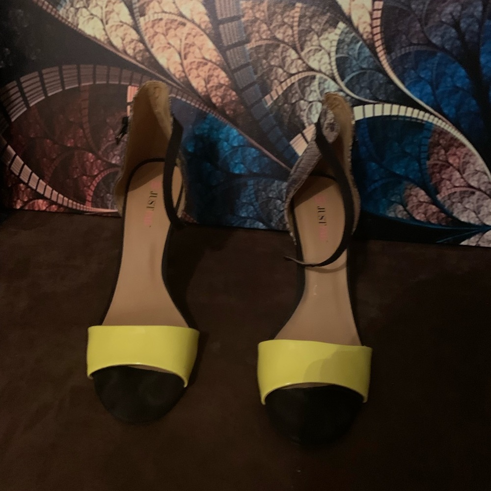 Neon Yellow & Snake Skin, size 11